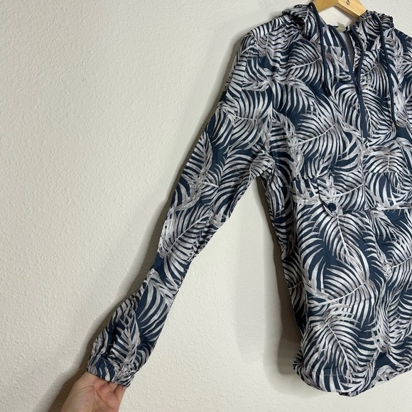 Xersion Tropical Leaf Rain Jacket - Picture 6 of 7